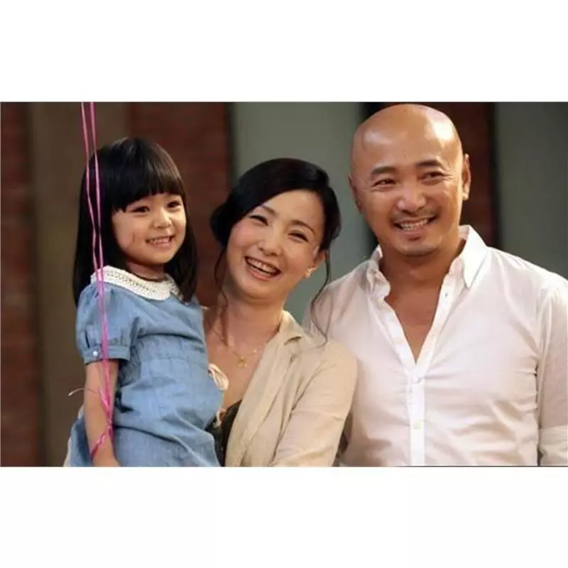 曾經貌美如花,後相夫教子被嘲「太邋遢」....如今優雅逆襲,驚艷眾人!
