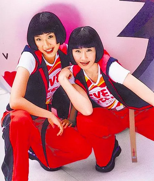 還記得知名女團「中國娃娃」嗎?18年後的她變「2個孩子的媽」網友:超像孫芸芸!