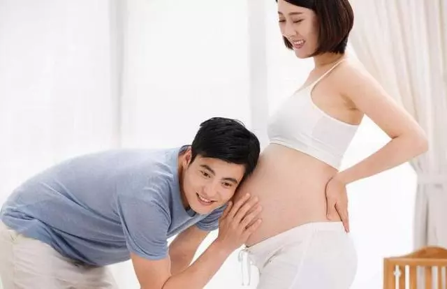 女兒懷孕我去探望,進門看到餐桌上的飯菜,我淚流不止!