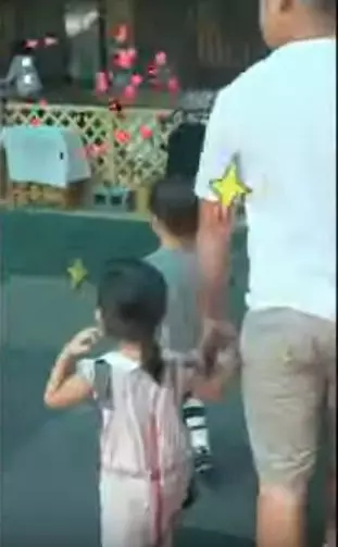 第一天送女兒上幼稚園 硬漢老爸「一路拭淚」回家:心都碎了QQ