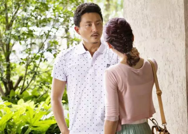 前妻不孕我提離婚,陪老婆產檢碰到前妻,我落荒而逃!