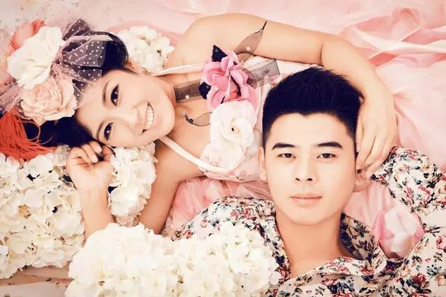 回農村過年給公婆兩千塊錢,看到婆婆給女兒的紅包,我紅了眼眶!