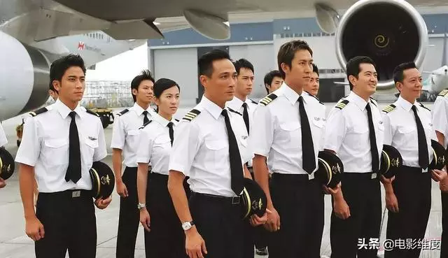「曾保護黛安娜王妃」特警轉行演藝圈,18歲交往「娶青梅竹馬26年」今兒子顏質爆表!