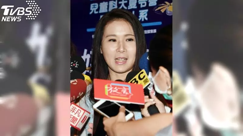 韓、郭發言人比一比!他盛讚何庭歡「這2點」:選得好