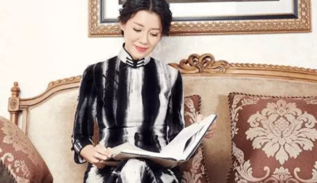 身家過億的她還兼職拍戲,因演員退出臨時來救場,卻意外火遍全國 !
