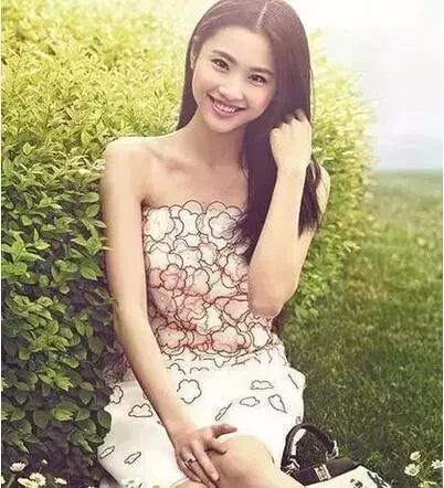 21歲被張藝謀看中一炮而紅,陳道明都稱讚她,現卻淪落到三四線!