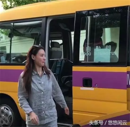 張柏芝睡衣素顏披頭散發送兒子上學獲贊:最美媽媽