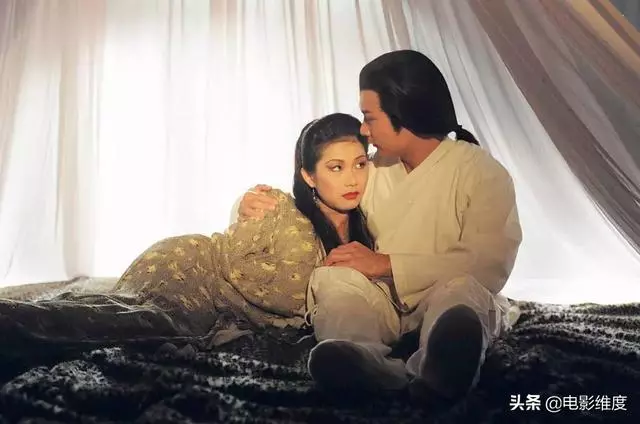 「未婚夫曾對她動手」緋聞不斷毅然離開,今49歲「與養子相依為命」為他放棄愛情~~