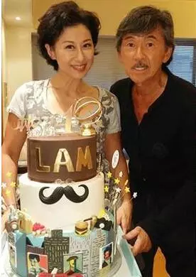 她是當年紅遍港台的天後歌手,小三扶正後「被爆偷吃」離婚!20年後繼子首度談到她竟坦言!