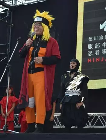 日本政府官員Cosplay超違和《航海王》角色 新聞主播猛笑場:真的很像呢