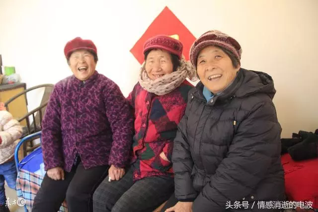 公婆千里迢迢的來看孫子,我請了保姆,兩個月後我就把他們送走了