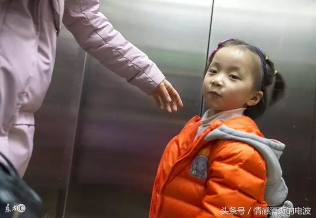 大姑子離婚帶著孩子暫住我家,我回到家看到的那一幕,我很欣慰