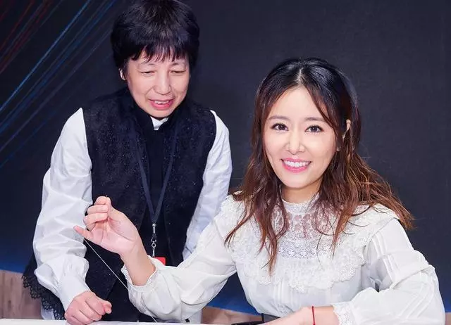 林心如鼻子變歪,43歲的她五官開始走樣?