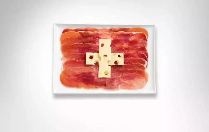 他們把各國美食變成了各國的國旗,西班牙看起來超好吃,美食帝國中國卻讓人說不出話來