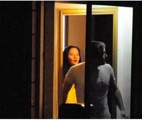 吳奇隆的前妻「馬雅舒」終於嫁人!但沒想到她如今嫁給老外後,竟然落得「家徒四壁」!如此「落魄」的生活...真不是人過的!