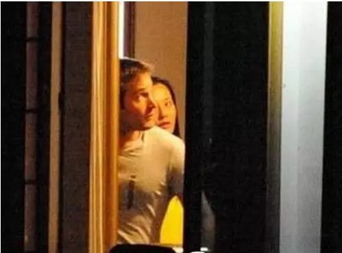 吳奇隆的前妻「馬雅舒」終於嫁人!但沒想到她如今嫁給老外後,竟然落得「家徒四壁」!如此「落魄」的生活...真不是人過的!
