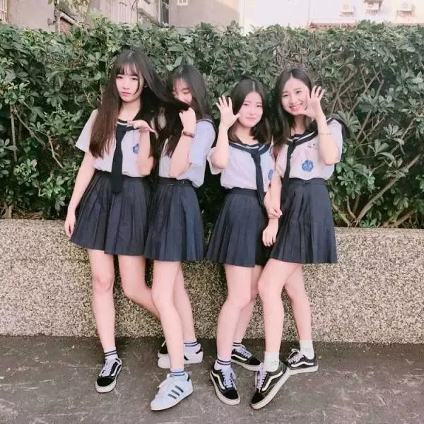 全台灣最美高中製服「北部 VS 南部」!看完後,網友都直呼:「有初戀的感覺!」!