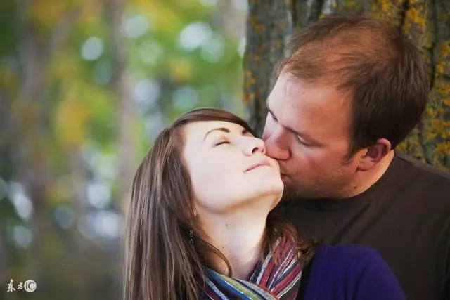 40歲嫁了個28歲的小伙子,婚後,我被折騰的心如刀割