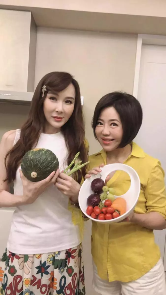 台灣第一美女!51歲蕭薔凍齡顏值「跟大學生有得比」,于美人曝「當場要求卸妝」現場人都看傻了!