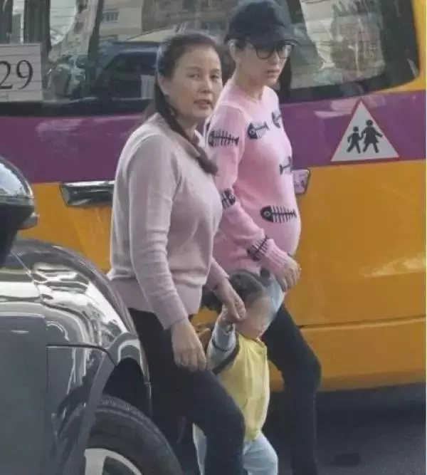 比丈母娘大4歲的郭富城,看到兩個人同框後,網友:我自閉了