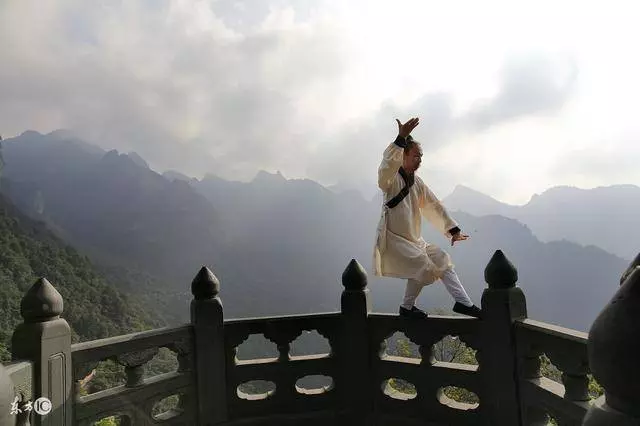 一位道人與盲人的對話,十個人看完,九個人會開悟!