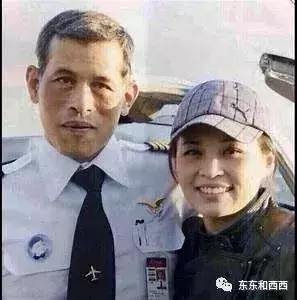 剛封完王后就封貴妃,兩位都不是省油的燈,現實版宮斗劇太勁爆了