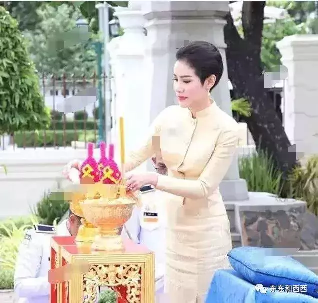 剛封完王后就封貴妃,兩位都不是省油的燈,現實版宮斗劇太勁爆了