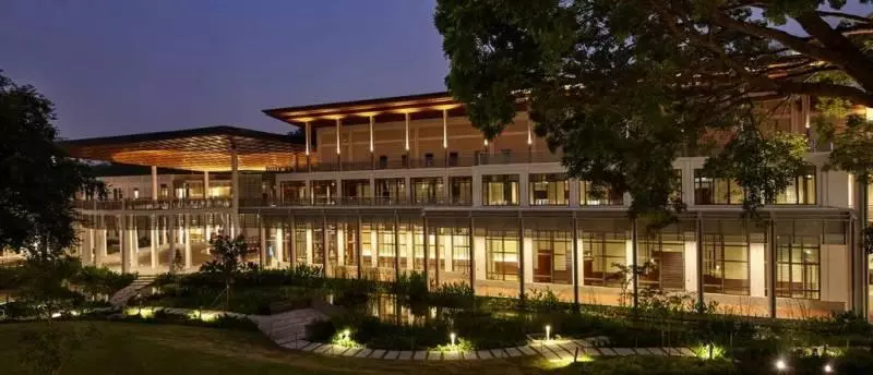 最新吐血整理!新加坡各大學畢業生薪水