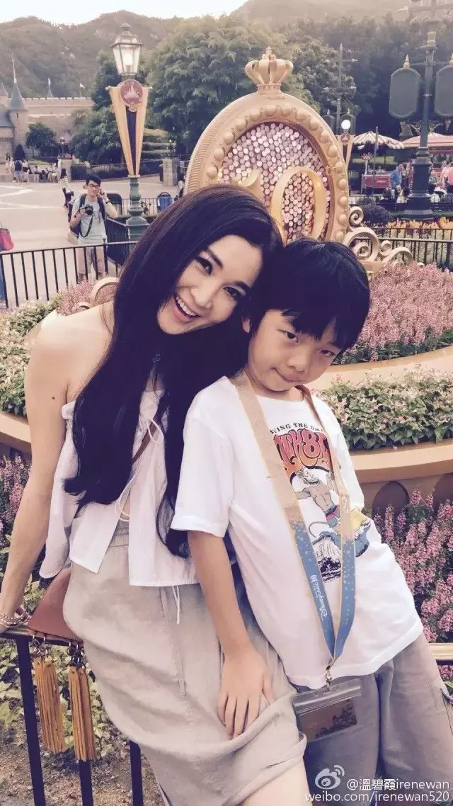 她是最美妲己,拍過三級片,結婚十年不生孩子,丈夫仍然捧在手心,50歲美如少女!