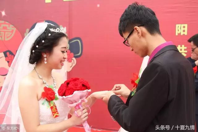 光棍三十年,娶個好媳婦,我疼愛如寶,晚上給她洗衣,我氣得發抖