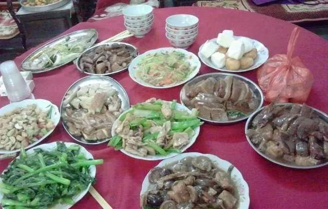 哥結婚4年未回家,我騙他家裡拆遷,他的舉動讓家裡炸開了鍋