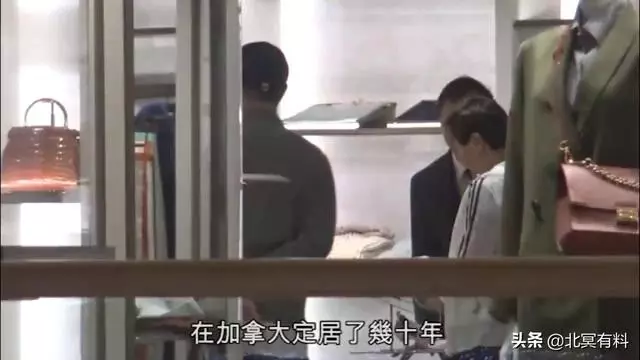 曾志偉妻子罕見露臉,與准兒媳逛街相處融洽,她性格溫和獨居20年