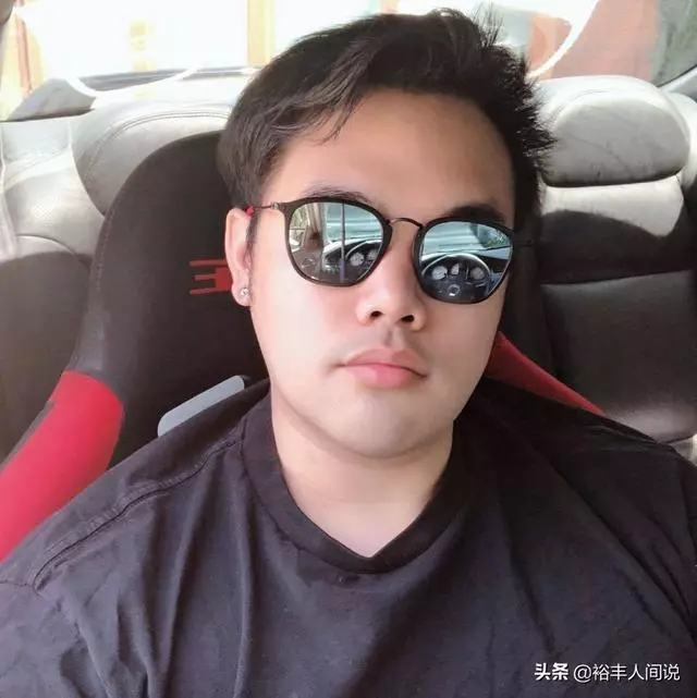 鍾鎮濤29歲長子近照曝光!定居美國網上突發厭世文 秀名牌錶嘆「沒有生存的理由」」