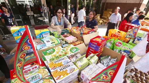中元節大忌!拜完普渡「傾家蕩產」親人還走掉!他曝「拿國民美食去拜」會被好兄弟纏上:買的人是傻子!