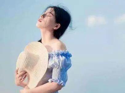 姐姐為我一直沒嫁,我結婚後老婆把姐趕出門,姐走時說:謝謝