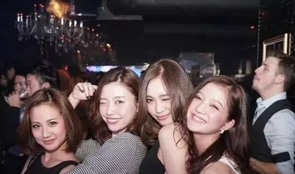 這個地方是男性的最愛,擁有世界上最大的「紅燈區」,就在日本!