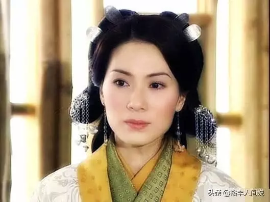 47歲花旦「密婚40億富豪」絕跡演藝圈 今被目擊「凸肚疑懷孕」罕見現身超市