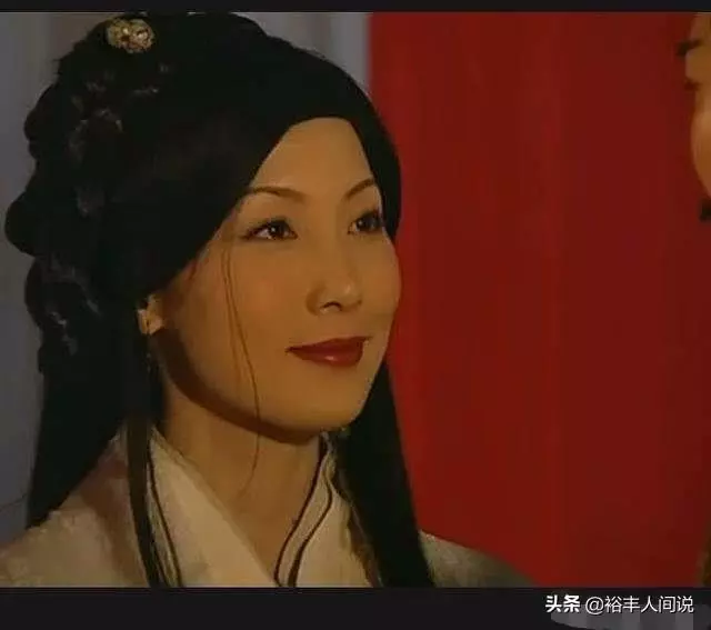 47歲花旦「密婚40億富豪」絕跡演藝圈 今被目擊「凸肚疑懷孕」罕見現身超市