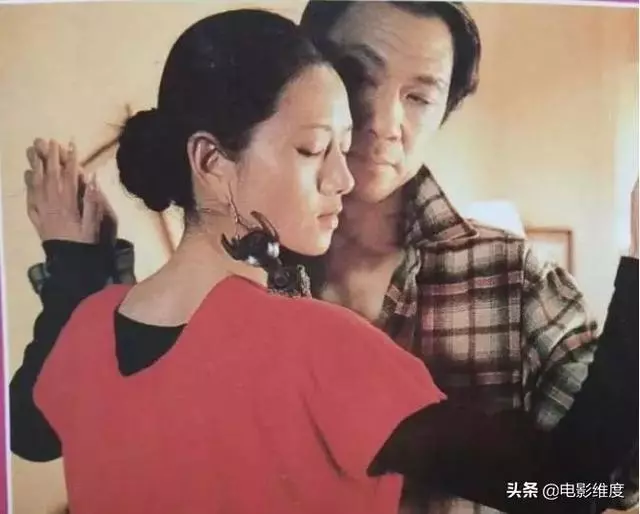 恩愛40年卻離婚了!資深影帝「50年從沒緋聞」獨寵髮妻 65歲「訴訟離婚分財產」73歲孤身一人