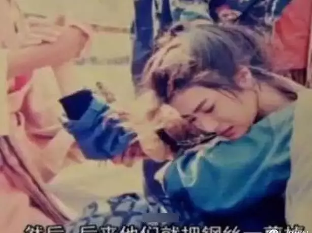 拍戲被踢暈,與母親決裂,當紅時癱瘓,如今仍孤單一人!