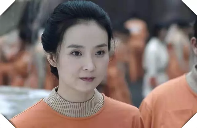 45歲「晴格格」王艷素顏復出演劇,「無PS鏡頭下」暴露真實顏值:這才是該有的狀態!