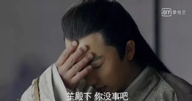 明星那些不為人知的缺陷,林志玲腿縫寬、黃聖依的眼睛、林允的胖腳、唐嫣的牙!