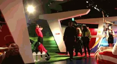 晚上下班,看到媳婦穿成這樣做飯,我總覺得不對勁 !