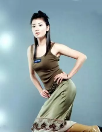 有人願意為她「豪擲15億!」看過「賈靜雯」年輕時的照片,終於明白了!