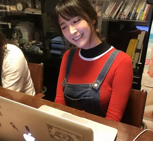 最強混血女神「淡出螢光幕11年」終於現身!零P圖照曝光「甜美神凍齡外貌」網戀愛:當年超愛她!