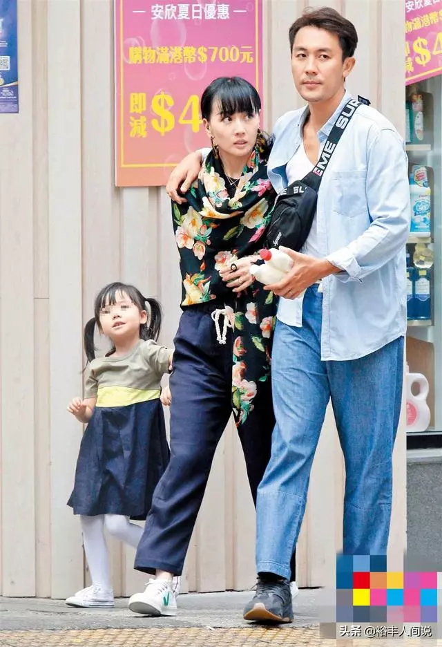 73歲狄龍全家近照曝光,兒子十分帥氣且爭氣,孫子孫女好可愛