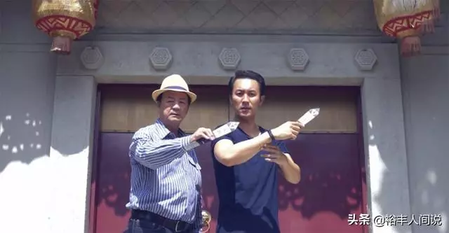 73歲狄龍全家近照曝光,兒子十分帥氣且爭氣,孫子孫女好可愛
