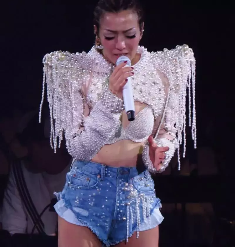 唱到崩潰!鄭秀文開演唱會「11場都落淚」 勇吐「挺過憂鬱、婚變心聲」網讚:最堅強女人!