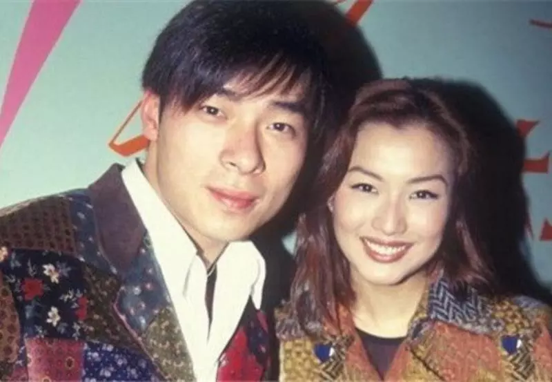 唱到崩潰!鄭秀文開演唱會「11場都落淚」 勇吐「挺過憂鬱、婚變心聲」網讚:最堅強女人!