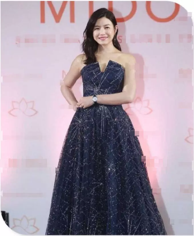 陳妍希瘦了真驚艷!穿「星空裙」36歲美回16歲,看到「未修圖」我閉嘴了!